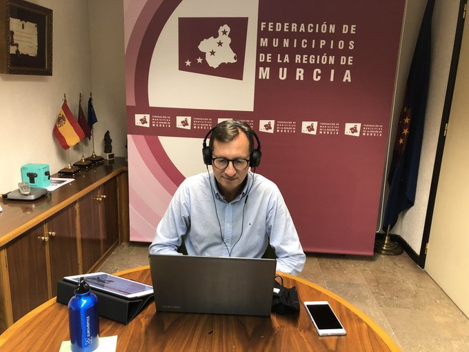 Nuestro compañero <a href="/JPDelgadoEnergy/">Jose Pablo Delgado</a> presenta el proyecto #CITYAdaP3 a <a href="/LIFEprogramme/">LIFE Programme</a> en LIFE Climate Action Welcome Meeting #cambioclimatico #greencities 🌳🌞🚵