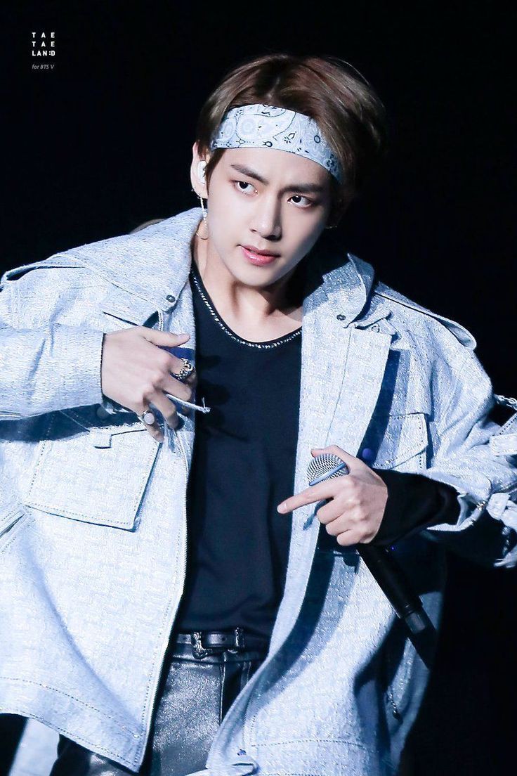 Taehyung in bandana; a thread ༻