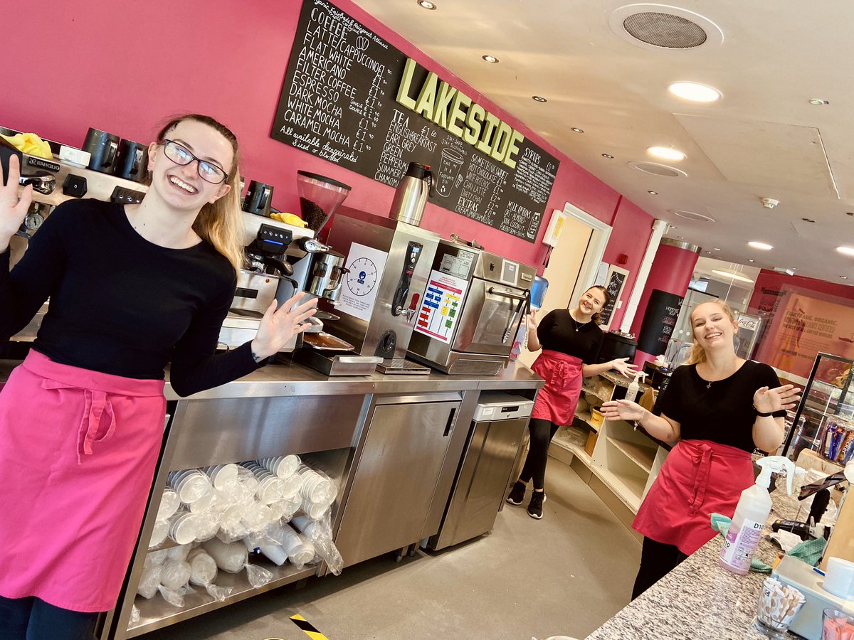 Clean hands, safe distancing, happy Baristas! 🙌🏻 #TeamLakeside #COVIDConfident #UniofSurrey #Freshers2020 #Guildford #SurreyUni <a href="/SHTMatSurrey/">SHTMatSurrey</a>