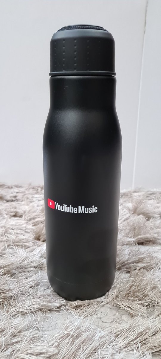 itsTomiwa's tweet image. My friends at YouTube told me to give out 3 of this beautiful swag pack. 

All you have to do is RT this tweet, Reply with your favorite songs right now from Patoranking, Cuppy, Fireboy and Adekunle Gold using the hashtag #YouTubeMusicWeekNG 

I’ll be selecting randomly.