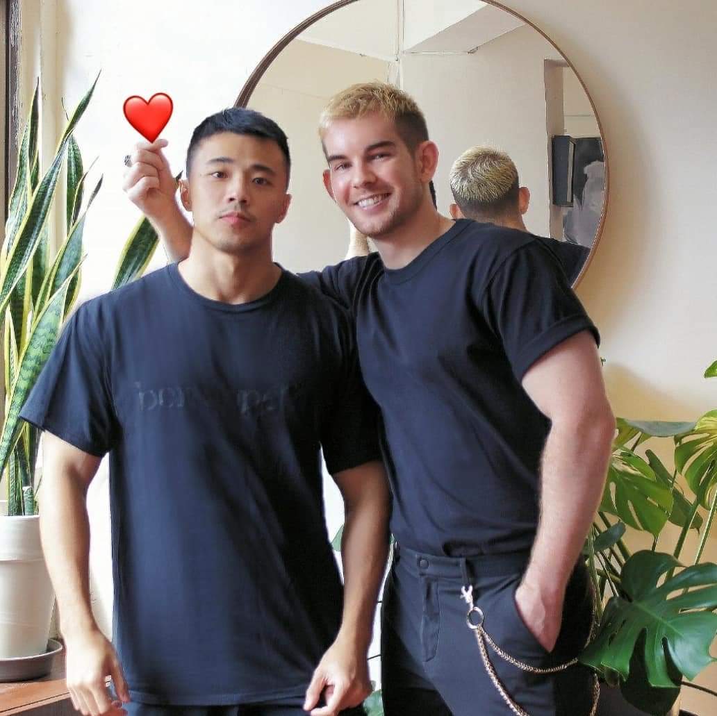 pejlah's tweet photo. Celebrating our 1 year anniversary ❤️😘
#gay #gaycouple #anniversary https://t.co/A3VGiw0Yfj
