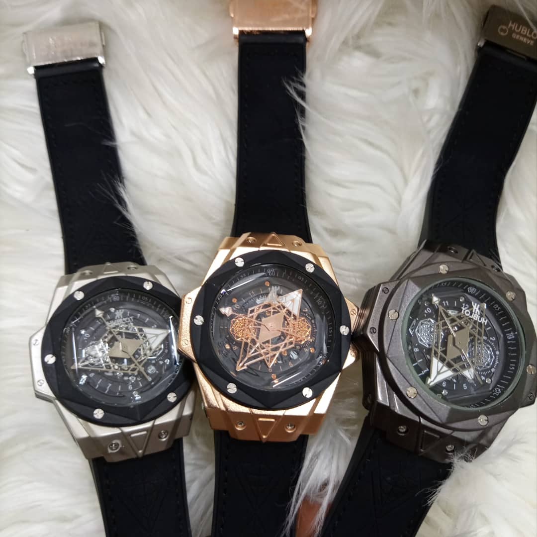 Beautiful Wristwatches to grace your beautiful wristSlide1: N6,500 (Each). Get the set for N11,000Slide2: N10,000 (Each)Slide3: N6,500 (Each)Get the set for N11,000Slide4: N7,500Payment Validates Order Kindly Retweet @grey_kingin  @balkisbadmos