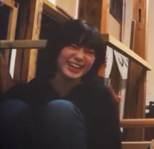 abczy_d's tweet photo. #ツイートを推しでいっぱいに
#平手友梨奈
このhash tagは最高に幸せな世界。皆さんの、推し画像見てて思うのは…
この子は嘘をつかないからこそ、表情が正直。
笑顔の画像には
それはそれは大きな幸せをもらえるということ。幸せです。 
ありがとう友梨奈ちゃん。 https://t.co/p0jspg1Qjh