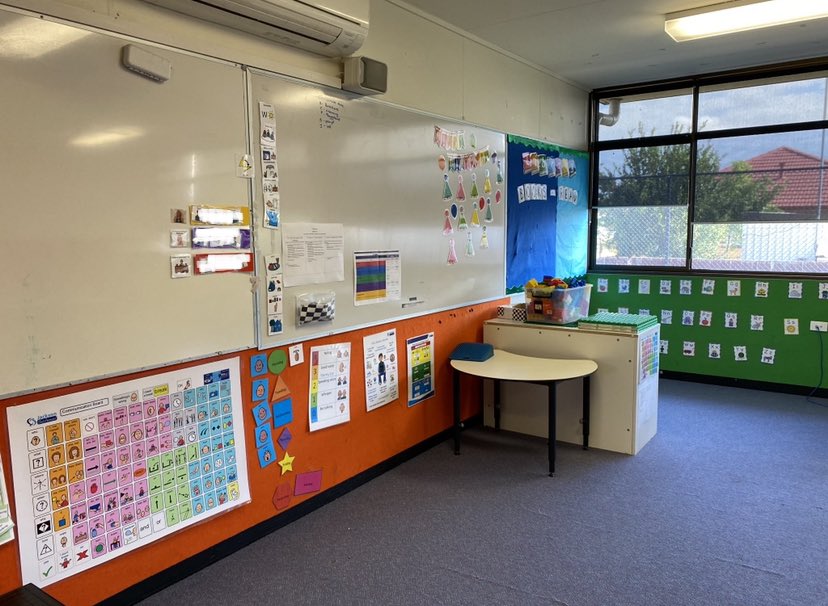 HartzemaJaclyn's tweet photo. Miss being in the classroom with my students hearing their laughs, seeing them interact &amp; watching them grow. So empty without them #communication board #apexes #teacher 👩🏼‍🏫 #SpecialEducation https://t.co/CnttlWz8Iy