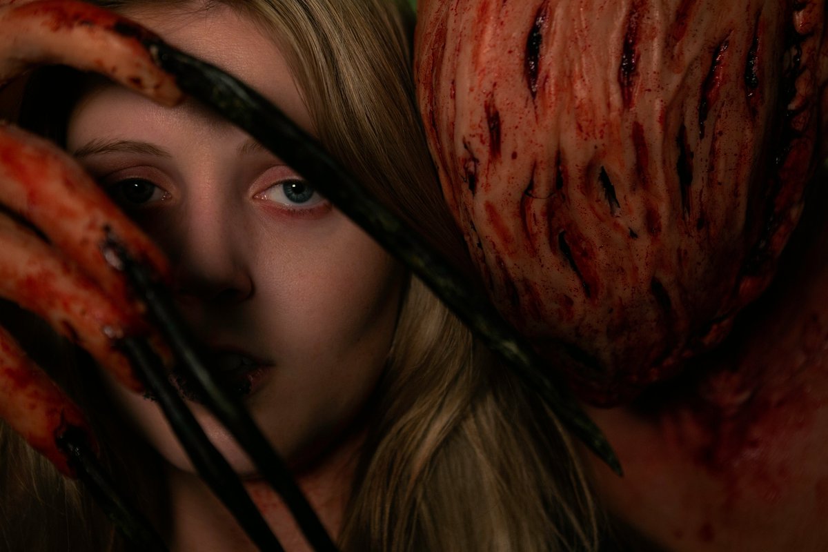 MyIndieProd's tweet photo. THE FACELESS MAN by @MyIndieProd featured artist, James Di Martino, screening as part of @vision_splendid 2020!
This Friday, September 25th!
MORE: https://t.co/rhIvrLZ9oL 
@chapter5s @albergo2010 @Leanne_Campbell @moreofwag @Horror_Retweet @PromoteHorror @MrHorror @theboldmom https://t.co/NwpI0dvECJ