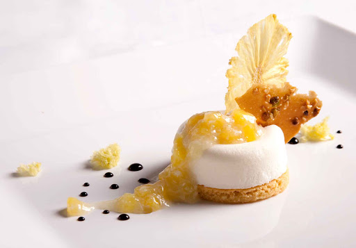 sligro's tweet photo. Patisserie is wat tijdlozer dan andere horecavakgebieden. Maar dat wil niet zeggen dat je op dit vlak niet kunt innoveren: https://t.co/jhNaFB2Tbd #horeca #ZiN #patisserie https://t.co/VbmzqG2DLG