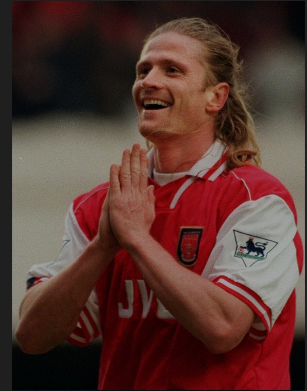 A very happy birthday to this legend Emmanuel Petit   