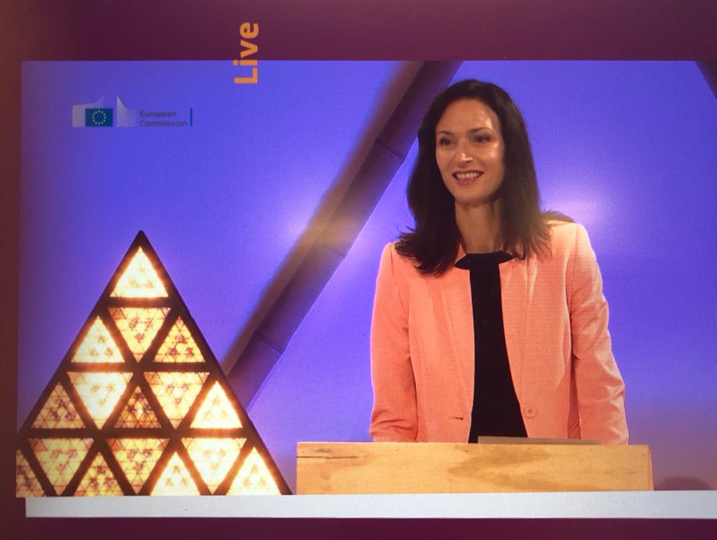 It is an honor to welcome all of you to the 2nd edition of the #RiDaysEU👏🏽

This <a href="/EU_Commission/">European Commission</a> event is not only here to celebrate what EU R&amp;I has achieved, but also to deepen into this action with the help of citizens &amp; stakeholders.

Share &amp; comment !
 research-innovation-days.ec.europa.eu
