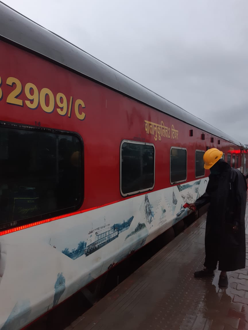 Northeast Frontier Railway tweet media