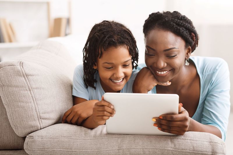 UCT_news's tweet image. UCT student entrepreneur Qhawe Bula has developed a digital library that provides read-along children’s audiobooks in South Africa’s 11 official languages. Read more: bit.ly/33OoS4D