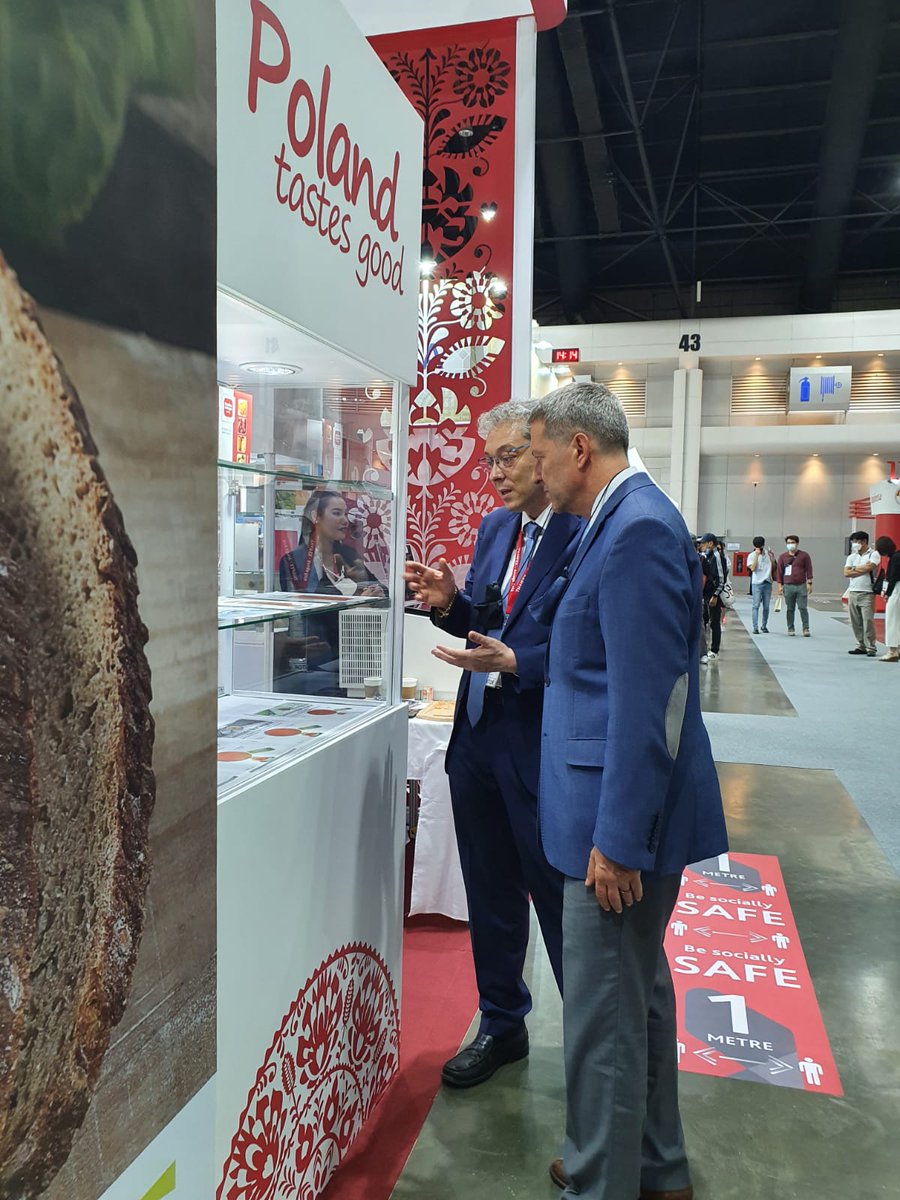 PLinThailand's tweet photo. #PolandTastesGood Pavilion on 🇹🇭#Thaifex2020 region’s largest international food and F&B industry fair opened by 🇵🇱Ambassador W Dubaniowski❗️🍎🍏
#ApplePaple #Bakalland #Bartex #BioPlanet #Contimax #EkoVit #FreshFruitServices #JablkaGrojeckie #Kupiec #Maspex #Milarex #Mlekovita https://t.co/7Lb9AcW7xM