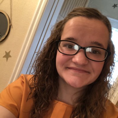 chelsiebeach's tweet photo. #NewProfilePic https://t.co/Vxhv5w6cby