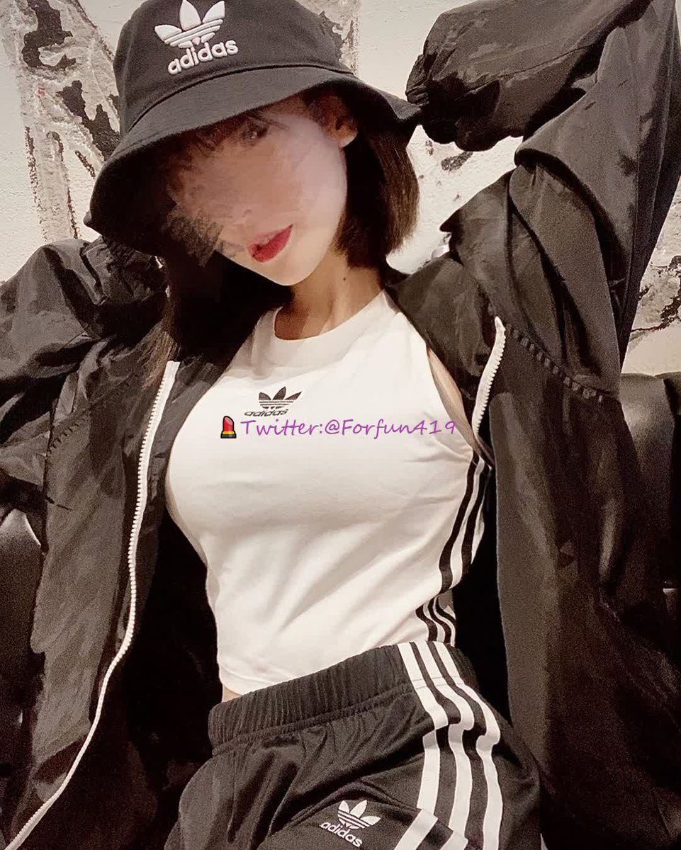 Forfun419's tweet image. 某人 我家不仅床塌了 水也停了 钥匙也丢了 空调也坏了 连狗也热死了 你说怎么办吧？ 你还不让我去你家睡？