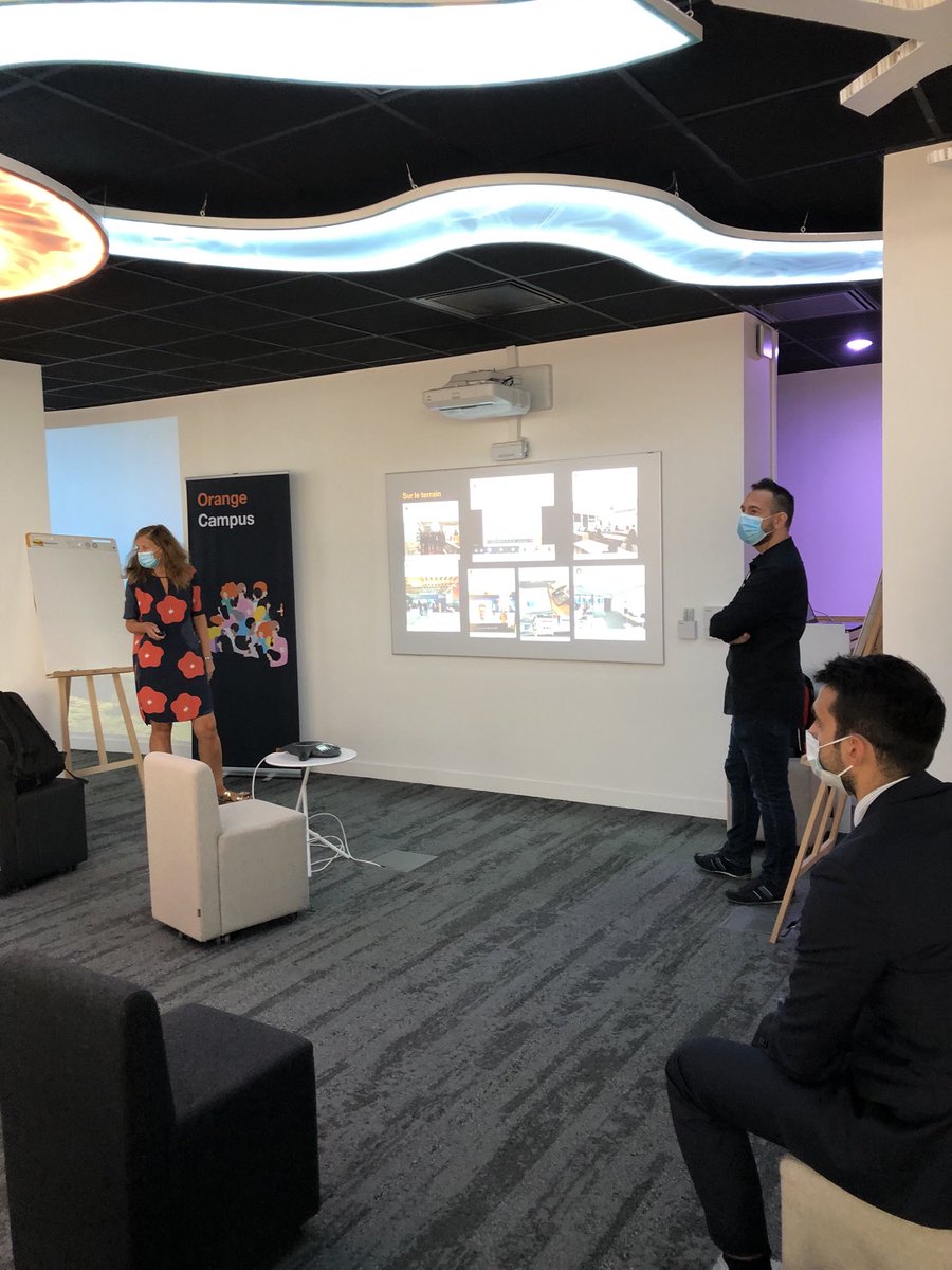LFleurquin's tweet photo. Journée « Métiers » avec les directeurs parcours pro ⁦@orange⁩ avec comme thème #Digitalfirst. Objectif : embarquez ces experts ds un usage systématique des réseaux sociaux. Intro dynamique de Meike Spahrbier et ⁦@CyrilBauchais⁩ #Jobs ⁦@orangejobs_fr⁩ 👏 https://t.co/P0i04TMJZc