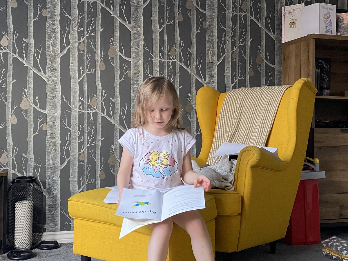 JessGoughESFA's tweet photo. @GosfordPrimary it’s so lovely to have Freya back in school. We’re back to playing schools at home too. She made a lesson plan for after dinner for us 🤓 even if she won’t tell us what SHE does at school! https://t.co/WgAI6wG5qp