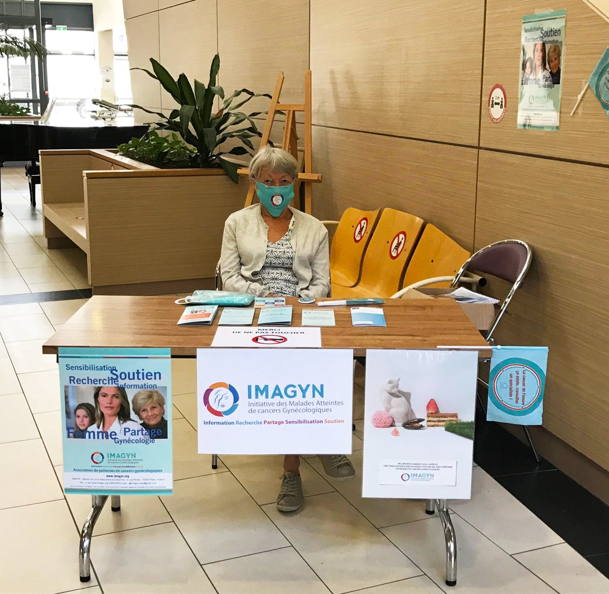 CHU_de_Poitiers's tweet photo. Septembre Turquoise : retrouvez l’association IMAGYN (Initiative des Malades Atteintes d’un cancer GYNécologique) dans le hall du PRC du CHU.
📅 Du lundi 21 au jeudi 24 septembre, de 10h à 12h et de 14h à 16h
#chupoitiers #gynécologie #SeptembreTurquoise #Imagyn #cancérologie https://t.co/utXSFVrx61