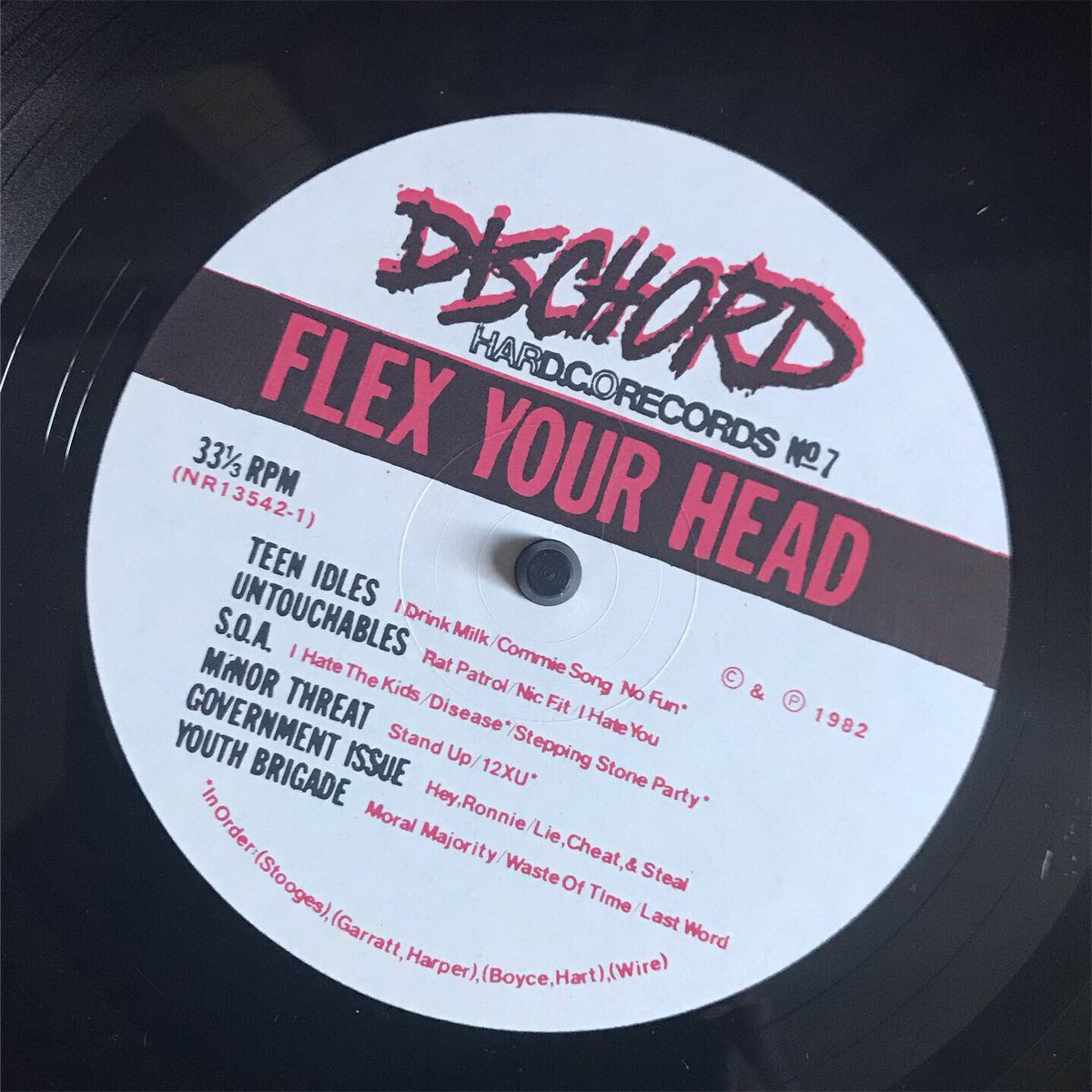PhilAlexanderUK's tweet photo. Maybe sometime soon someone could put out a comp where we get to discover a whole new scene... #flexyourhead #dischord #DCHC #hardcore #uproar #teenidles #untouchables #stateofalert #minorthreat #governmentissue #youthbrigade #redc #void #ironcross #artificialpeace #deadline https://t.co/pKKmSoheHA