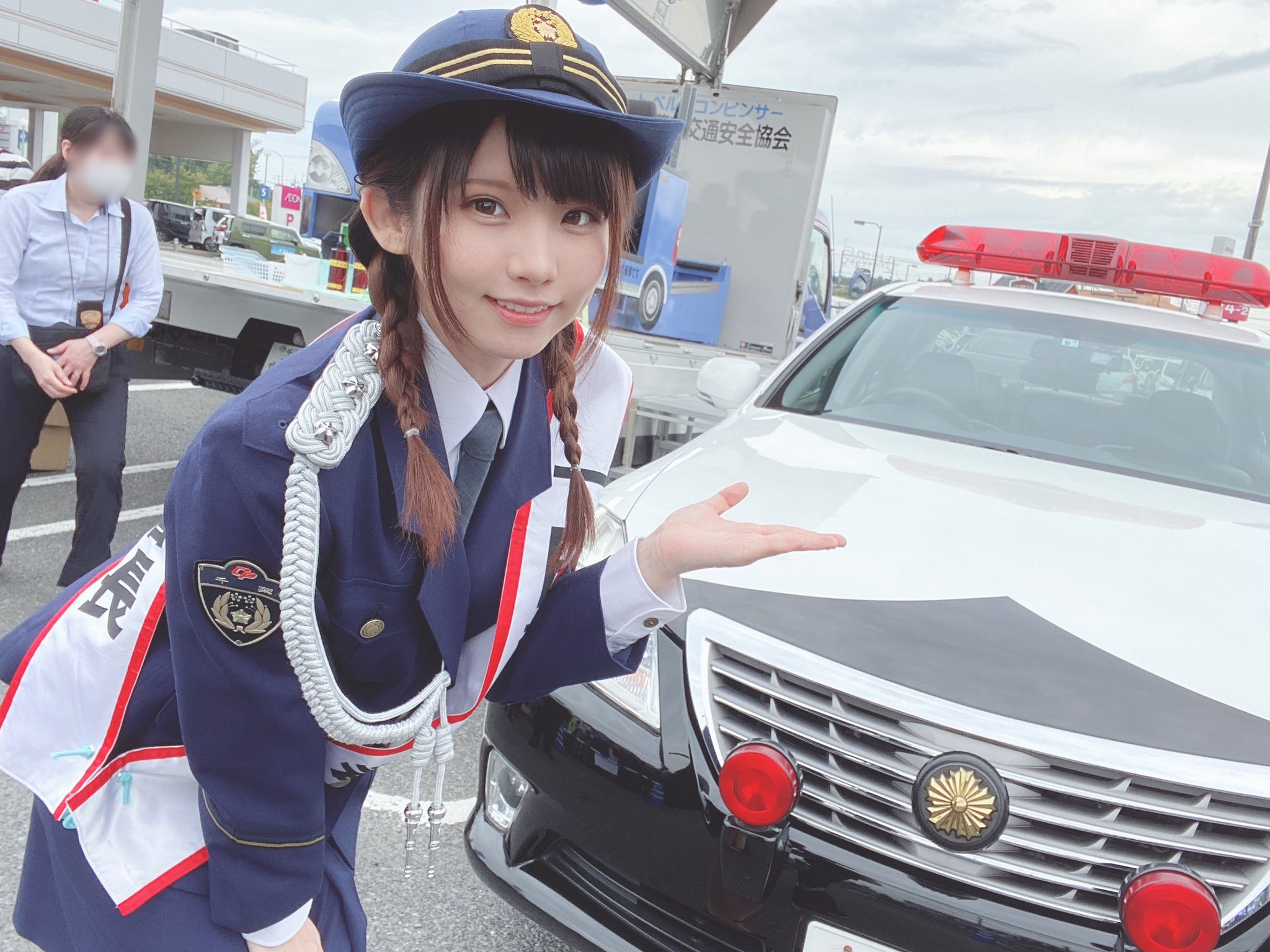 画像,『千葉県成田警察署交通安全運動出動式』にて、一日警察署長として出演させていただきました！交通ルールをしっかり守り、教えていただいた護身術も忘れないようにしましょ…