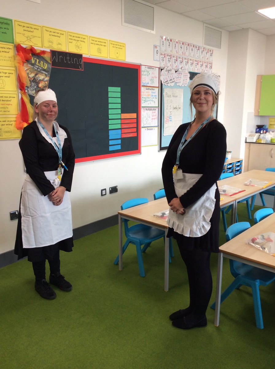 BeaumontPAc's tweet image. Year 2 staff are ready for #thegreatfireoflondon #explorationday #Successfulstudents @SouthPennine 🔥