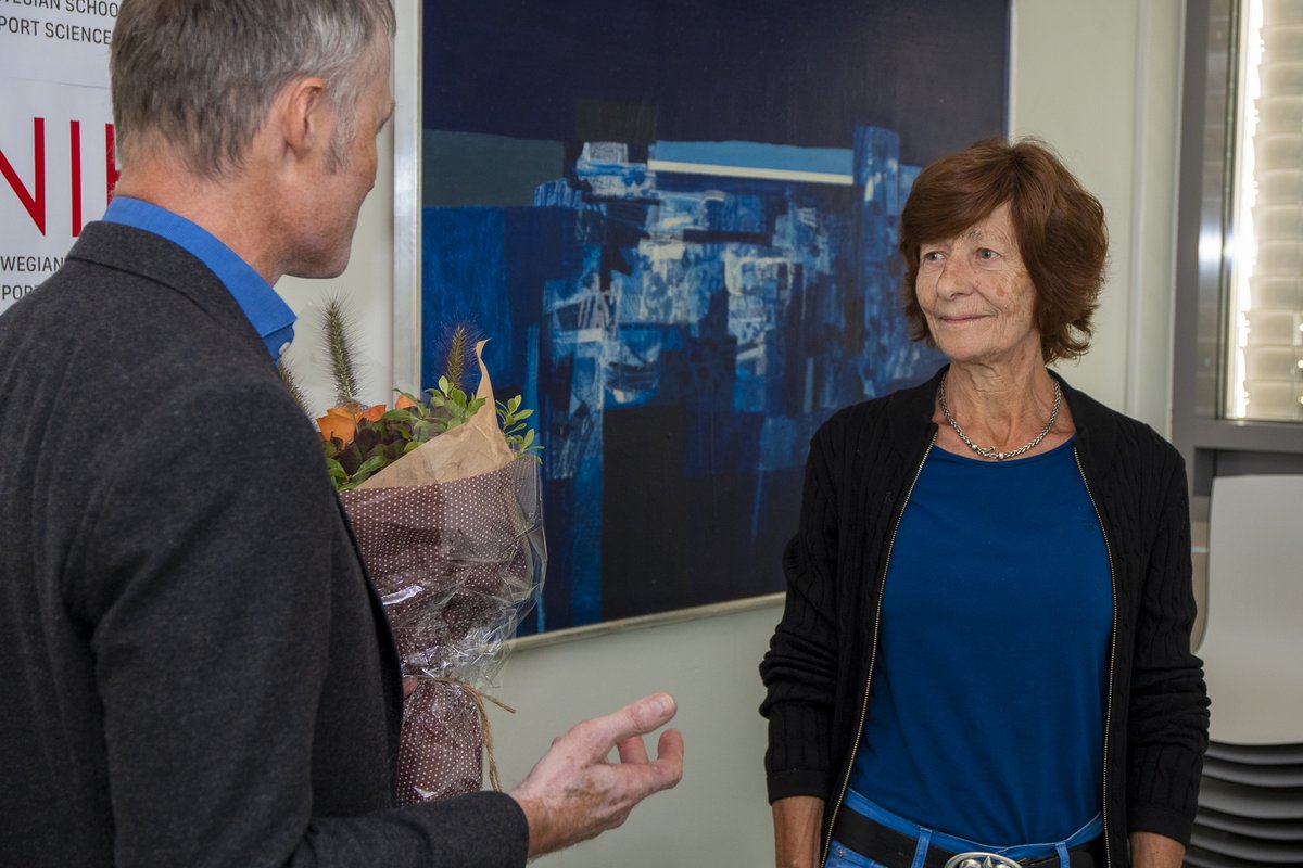 NIHs Grand old Lady på Sport Management, Berit Skirstad, har fått den gjeve Chelladurai-prisen. Hun er første kvinne som får prisen, for å ha utviklet faget betydelig og internasjonalt betydelig over lang tid. 
GRATULERER!
(Mer om prisen: bit.ly/35YL7Yy )