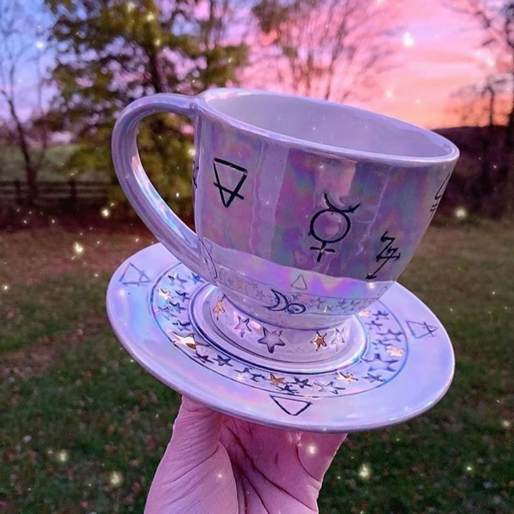 WishCraft_AC's tweet photo. Who wouldn't love their morning tea im this?! 😍☕
#WishCraft #WickedWitches #teamagic
...
Via @moonelexir Pic Credit @dirtworks_ceramics
...
#tea #teacup #astrology #purpleasthetic #ceramics #witchesofig #witchythings #witchescatsofinstagram https://t.co/arqV7t2zPH https://t.co/qkmzZjnGun