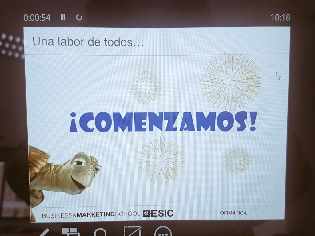 Gemmafri's tweet image. Hoy me siento pionera por partida doble:
Imparto la primera clase de una titulación puntera, nueva en toda España.

Y ya sabemos que, un gran poder, conlleva una gran responsabilidad.

#TSDB en @ESICMalaga

#TransformativeLearning 
@ESICEducation