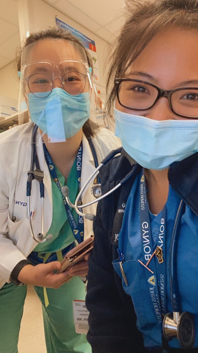 AnnaShinMD's tweet photo. Fabulous co-interns being fabulous together during morning sign out~ #MedTwitter #obgyntwitter https://t.co/06fjc6yTEU