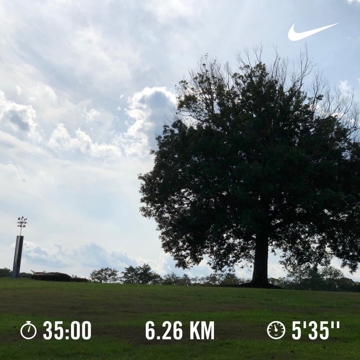 tomofumix_32's tweet photo. ゆりやんレトリーバと一緒に走りました。話面白いです。
#NRC #SuckcessRun #AppleWatch #ナイキランクラブ https://t.co/Obt4qxk4NB