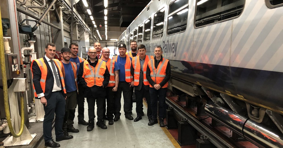 SW_Help's tweet photo. 🎉We won the Sustainable Business Award at the National Rail Awards 2020 for our work with @EminoxLtd & @PorterbrookRail in reducing diesel train emissions.
👏Other colleagues were also highly commended for their outstanding work.
ℹ️ https://t.co/J3fdab8iaX
@RAIL I #NRAv https://t.co/dS7frE6D8f