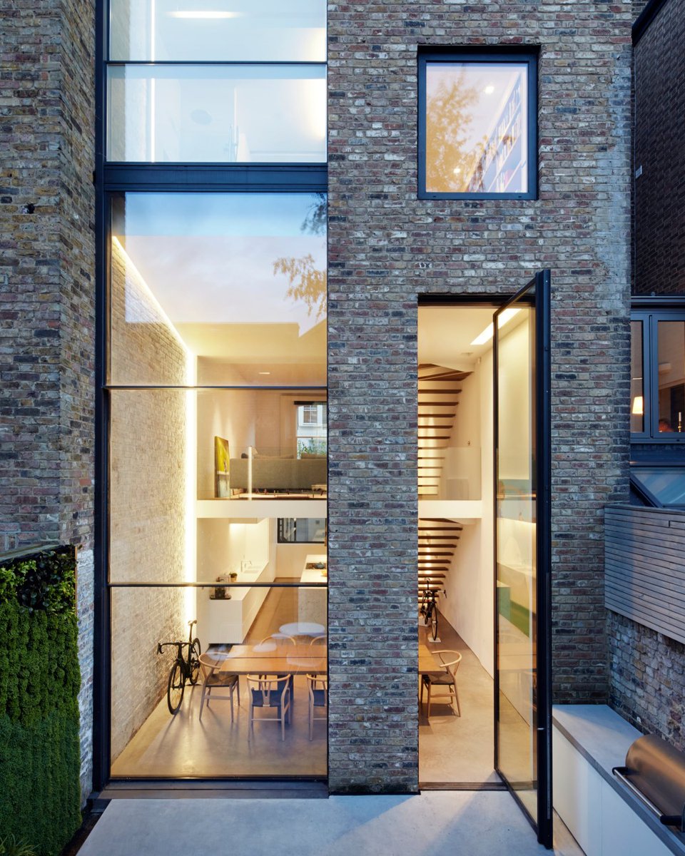 IQGlassUK's tweet image. This #creativesolution used panoramah! #slimframedsystems to create a modern, #functionalextension

Case study &amp;gt;&amp;gt;&amp;gt; iqglassuk.com/projects/slot-…