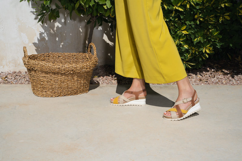 Comfort Class es la combinación de un diseño actual y atractivo con la comodidad. Sus nuevos modelos para la temporada primavera-verano 2021, en 
Hotel Catalonia Barcelona Plaza. #56eimbcn #calzado #moda #feria