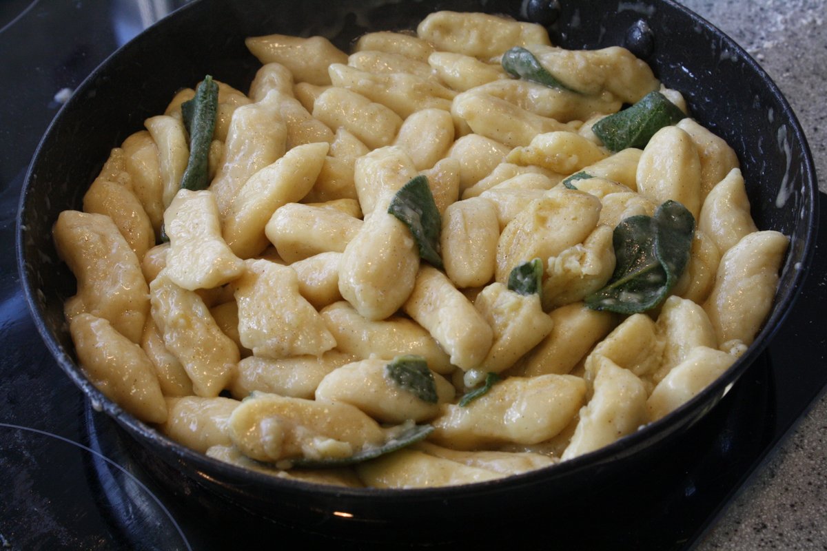 WitchfordVC's tweet photo. Gnocchi making by our Year 11 catering students this morning, the smell was amazing! #prideinWVC https://t.co/6b0T2xgGzE