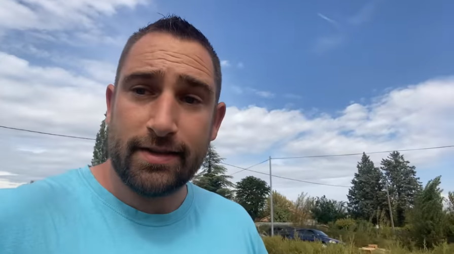 #Initiative Les 30 tonnes de tomates de <a href="/gaelblard/">Gaël Blard agriculteur bio</a> ont fait 1500 heureux agri-maker.com/actu/maraichag…
Bravo Gaël !
#drome #maraichage #antigaspi #agriculteurs #agriyoutubeurs