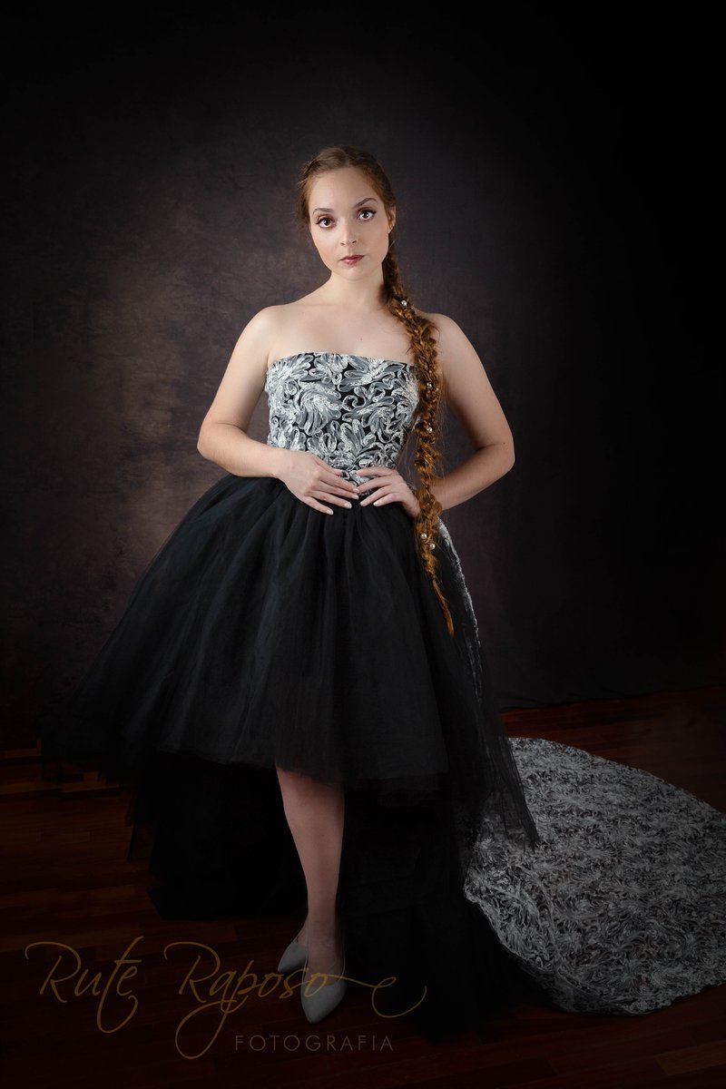diana_therose's tweet photo. For #QueenHouseNoivas
#Model: #DianaRosa
#Photography: #RuteRaposo
Makeup and hair:#DéboraMakeupandHair
#modeling #photoshoot #bride #bridal #bridaldress #bridalmodel #bridalstore #noiva #queenhouse #elegance #beauty #beautiful #bridalhairstyle #princessdress #alternativebride https://t.co/zzzO0PAeVz