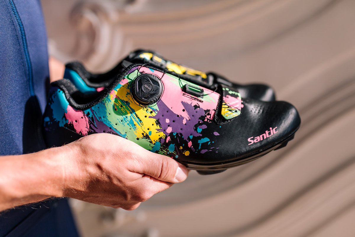 Santic Cycling Picasso Black Road Shoes It Incorporates With Pu Vamp And Nylon Sole As For The Locking System It Comes With Strings Buckle And Velcro Tape To Shop Pls