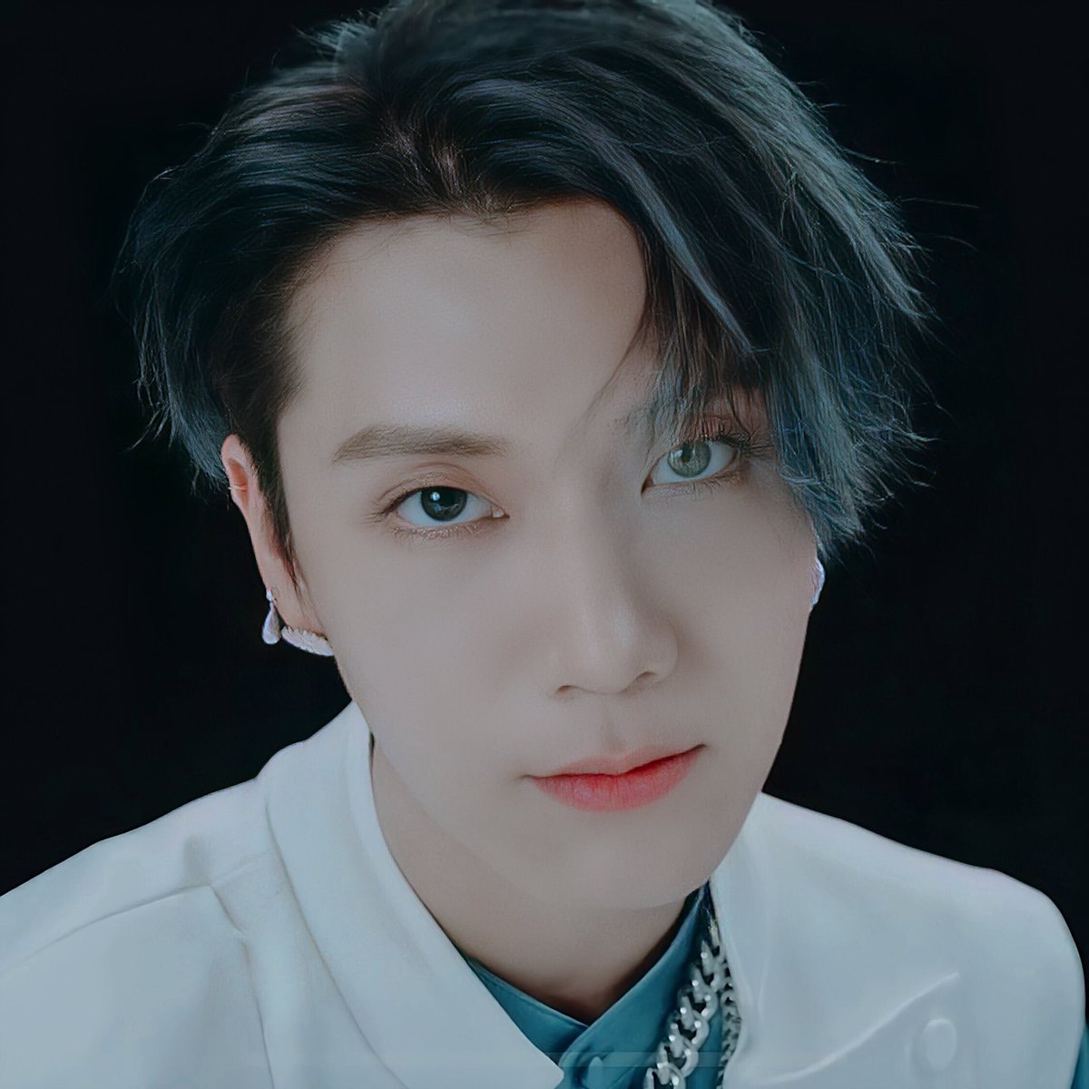 poonnx's tweet photo. ตาสองสีนี้มีที่มายังไงคะคุรแทยง คุรชิตพล  !!! #taeten
#nct2020
#NCT2020_YearParty https://t.co/1kTojIyoKl