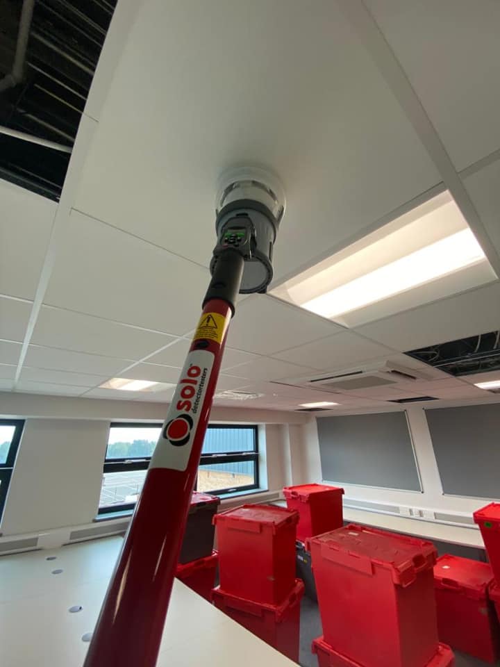 Nordtech_SPb's tweet image. Testifire 2001 в работе @protectorcommsltd. Устройство для тестирования комбинированных пожарных датчиков, имитирующее одновременно поступление дыма, СО- и нагревающее датчик. В наличии на складе в СПб! #Detectortesters #Testifire #Solo #Nordtech