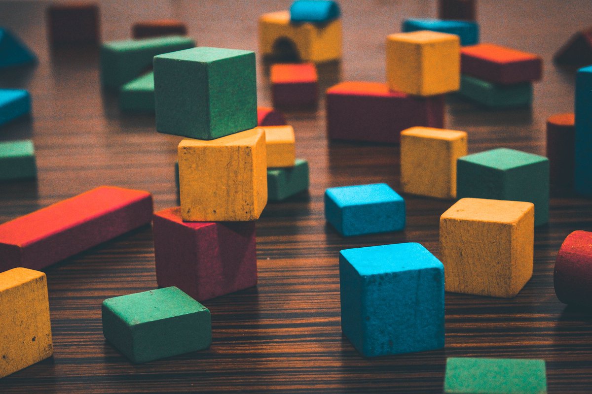 Cinq façons d'appliquer la pédagogie #Montessori à la maison avec son enfant, merci à <a href="/OphelieOst/">Ophélie Ostermann</a> <a href="/Madamefigaro/">Madame Figaro</a> 

La rentrée s'est très bien passée, des photos de notre première sortie pour aller voir le #Cyclop #ecoleetreetsavoir 

bit.ly/3iNKvsd