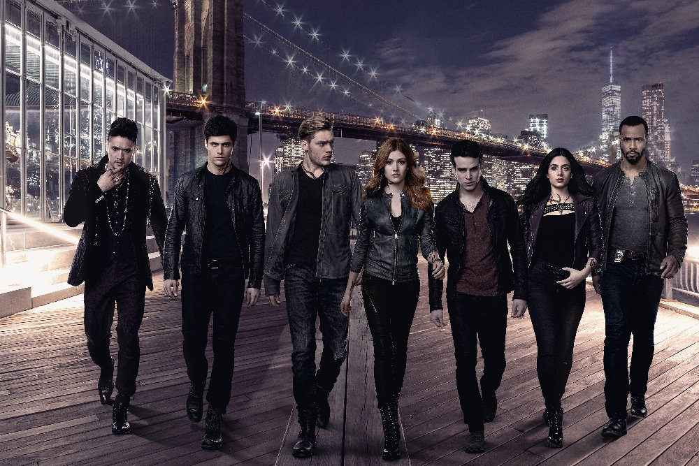 Pandoro77's tweet photo. @nbc It's #Shadowhunters #SaveShadowhunters ❤🏹 https://t.co/UaoosCqCJE