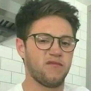 The two versions of Niall Horan: A thread. 
