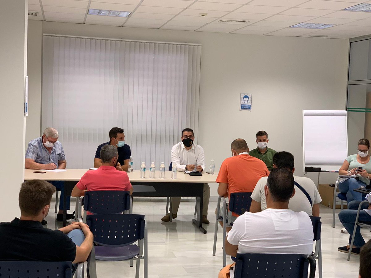 RFAFCordoba's tweet photo. Publicado @RFAF_Cordoba @RFAF  el calendario de la 1ª Andaluza Sénior temporada 2020-2021. El del Grupo I se puede ver en el siguiente enlace https://t.co/GZtHB0qJyM 
@penarroyacf1947 @RvoBelmezano @ECCFoficial @villadelriocf74 @LosleonesPZB @Atco_Villanueva   #Bujalance #CastroR https://t.co/Ri1ODyvzuL