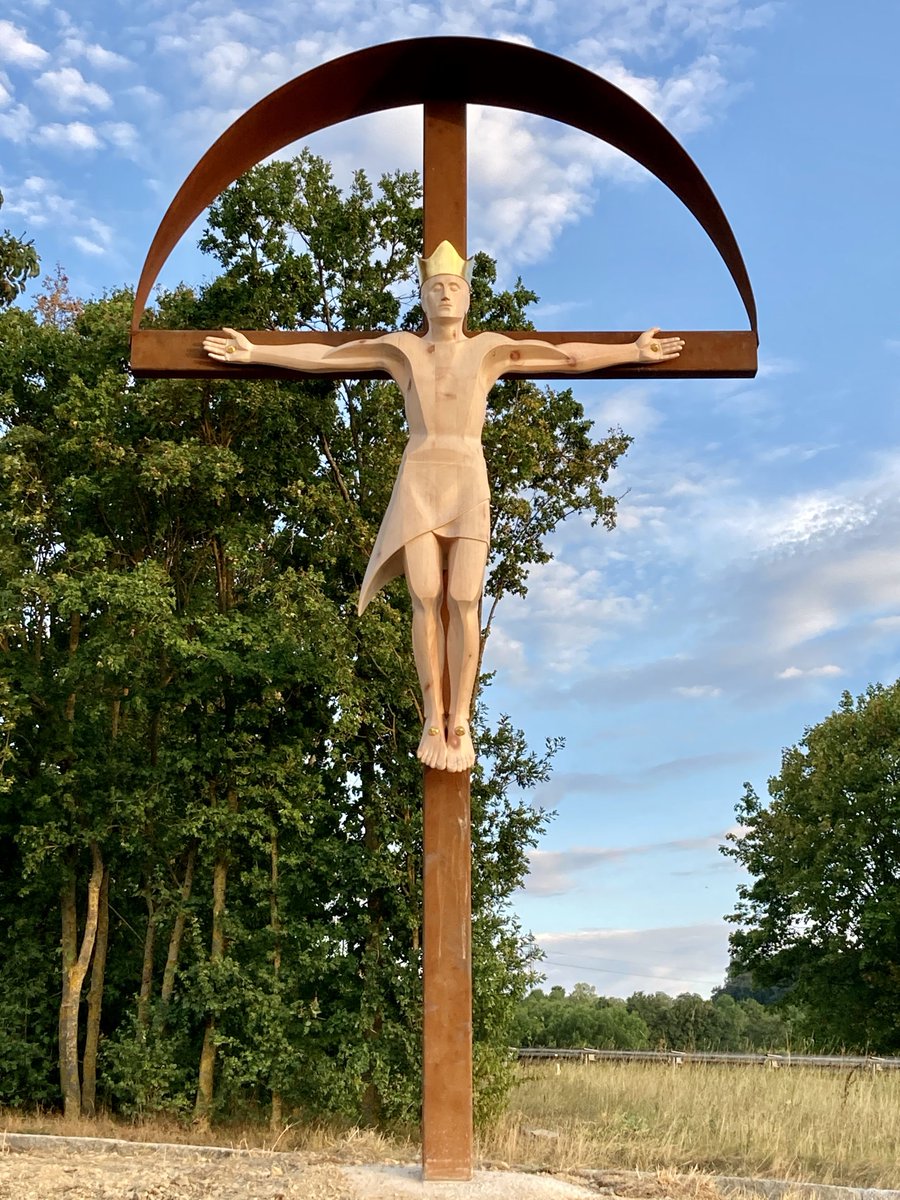 #OneDayOneMember 
Martin Schlamp
Modern, no bigger than his client and he should not suffer. These were the specifications for this commission. The field cross can be seen on a hill in front of the city of Bad Mergentheim, Germany

website: martinschlamp.at
