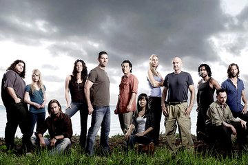 milyunaseries's tweet photo. #Lost, hoy hace 16 años se estrellaba un avión en una isla, que nos cambió la forma de ver y consumir las series a muchos ! Unos supervivientes, unos misterios y una aventura fantástica que la convierte en otra de mis series favoritas !! #Perdidos #Lost16 https://t.co/qCCx1NuDsQ