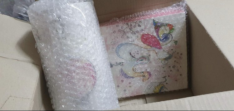 Teudoongiekshop's tweet photo. parcels arrived at our kr address 📣
may 6 na candy bong v1 din akong secured na 🤗
sorry if medyo inactive ako ngayon marami lang pong activities and PTs na tinatapos 😭 but you can still dm me 🤗❤️ for exo albums will post them within this week po
#TSPHUPDATES #TSPHPROOFS https://t.co/ZdkEBSTH3f