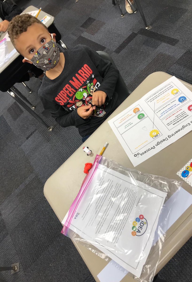 mrs_arms214's tweet photo. We loved having our IDEA teacher, Mrs. Flack, teach our first graders about the engineering design process! #tscidea https://t.co/OQZgrzuLjH