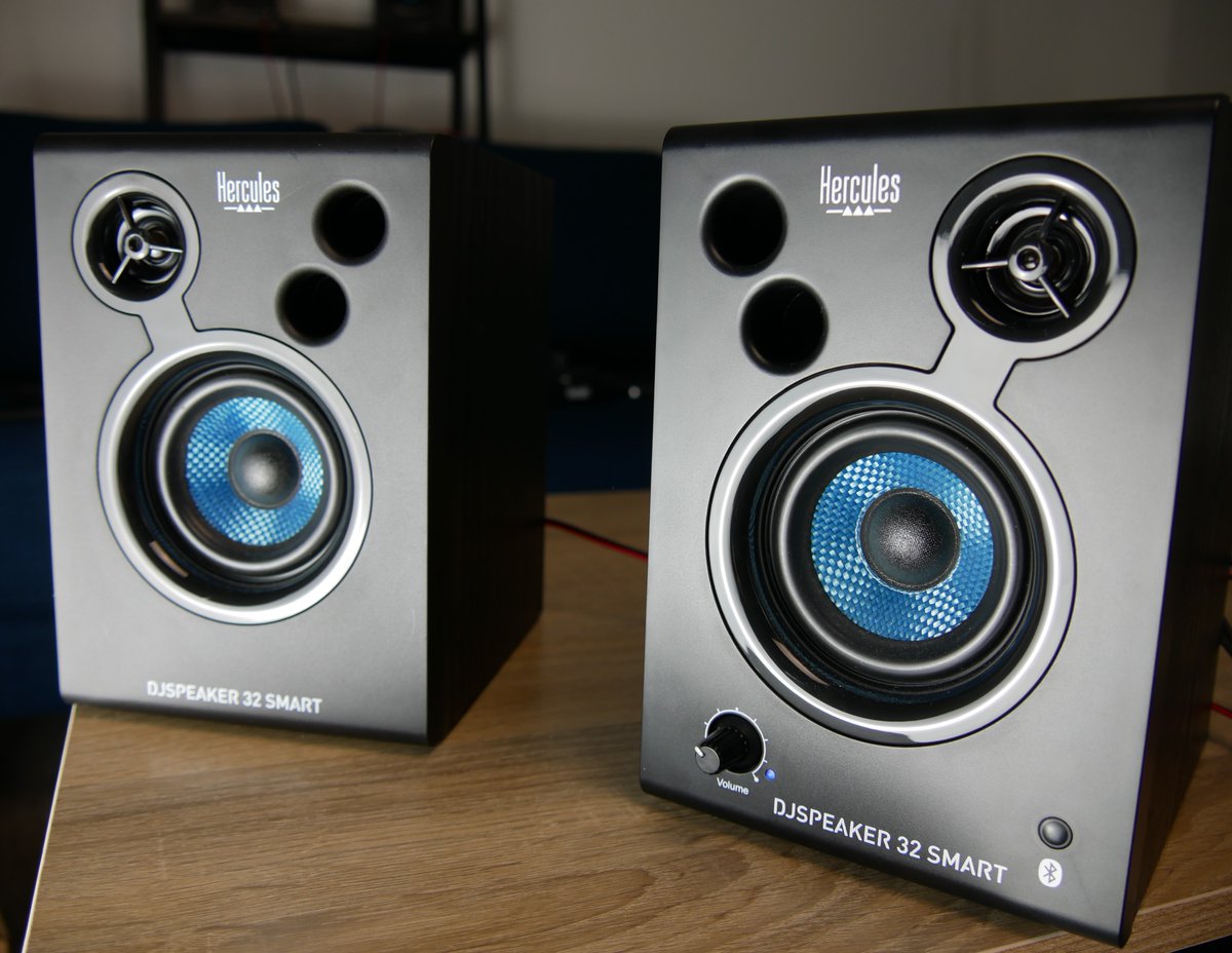 herculesaudio's tweet image. Connected via Bluetooth or by cable (included), the DJSpeaker 32 Smart speakers will accompany you through your mixing work, and at your parties to share your playlists. 🔊

Enjoy up to 20% on our Speakers here: fcld.ly/speakersweek
#HerculesDJ #SpeakersWeek