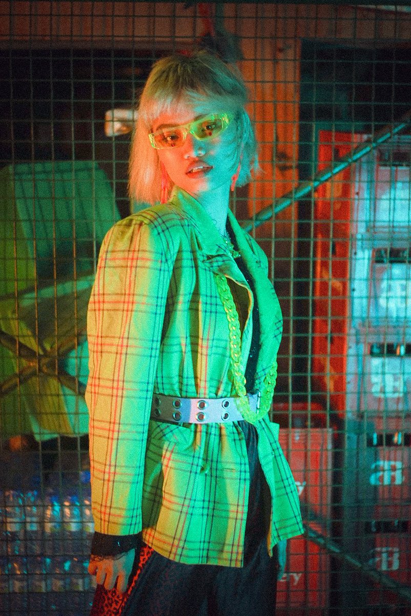 ellaeiveren's tweet photo. #GucciModelChallenge... almost 🙈
Photo @ellecalderon
Styling @gaileeey_ https://t.co/NsnVKFw2Et