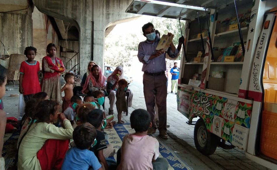 plf_pk's tweet photo. CLF #KitabGari visited a marginalized community in Lahore today. Children were engaged in storytelling, board games and origami art activities. The excited children flocked around our Mobile Rikshaw Library while parents also took part in storytelling and Arts &amp; Crafts. https://t.co/mszv8p956u