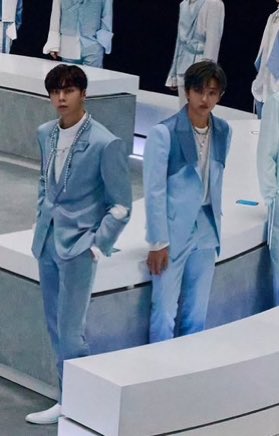 ฝันไม่กล้าฝันน้องเล็กสูงเท่ากับพี่ๆใหญ่เเล้วเเละอาจไม่เเน่ที่จะสูงกว่า อ้าาากกเด็กเดี๋ยวนี้โตไวจริงงง
#NCT2020_YearParty