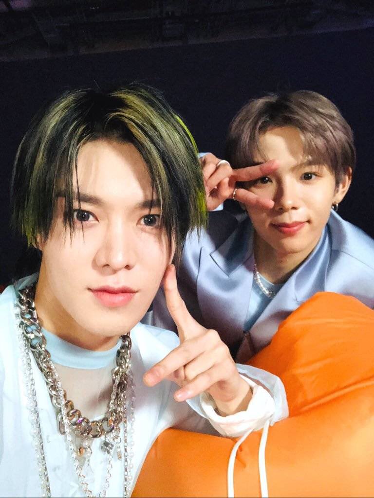 b-YT🐙 trans. 

🇰🇷 "y/n akhirnya 2020 dimulai juga ~~ 
aku juga mendapat adik baru dari Jepang jadi tolong beri kami banyak dukungan ya <<^^"

🇯🇵 "y/n akhirnya  NCT 2020 udah dimulai ya~~~
aku punya adek baru jadi tolong didukung ya~~^^”